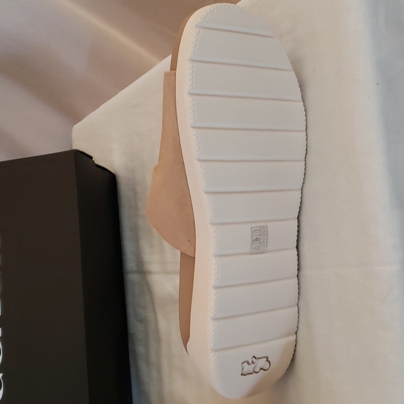 NEW Coach Gable Sandal - Picture 6 of 11